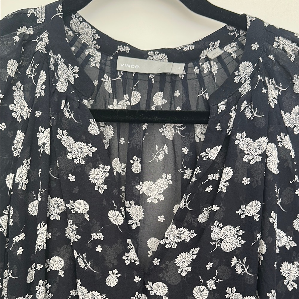 100% Silk Vince Monochrome Floral V Necktop